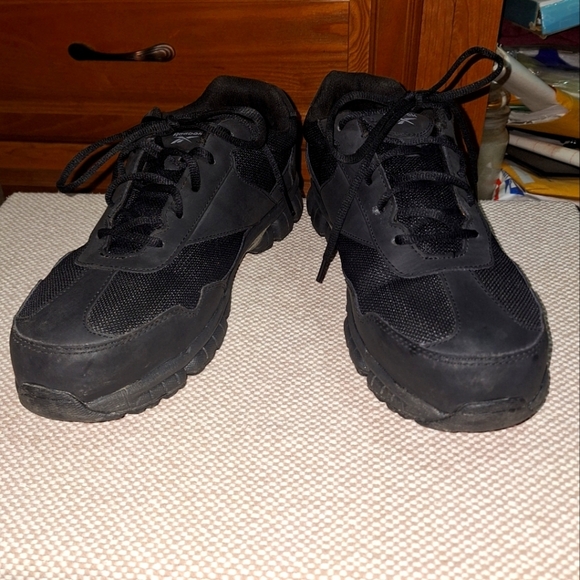 Reebok Ketia Composite SafetyToe Black Work Shoes with Durable Sole In A Size 12 - Picture 1 of 15